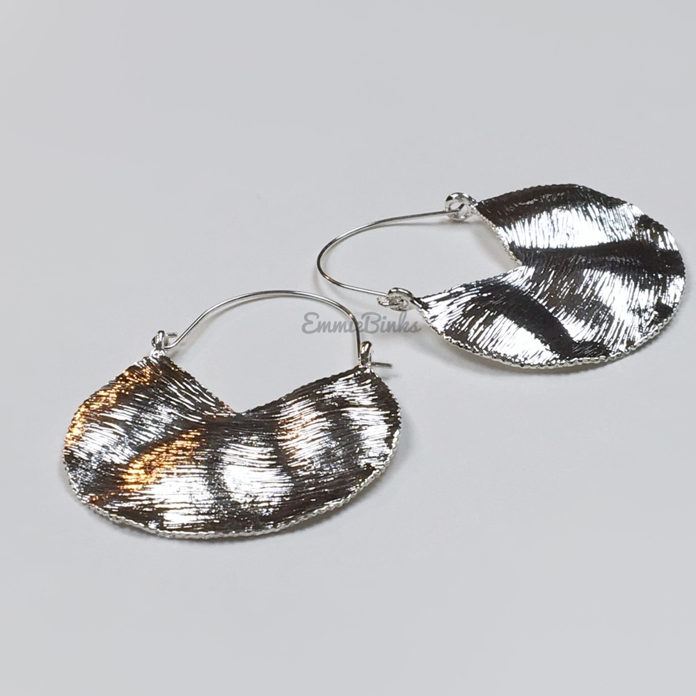 ✨3for$38  New Zara Textured Semicircle Hoop Earrings - Picture 7 of 16